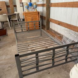 Twin Vintage Metal Bed 
