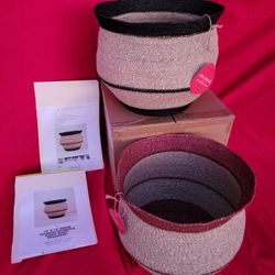 woven round baskets, Brand New in box, READ POST
