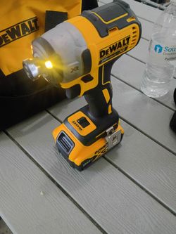 Drill de impacto dewalt dcd887 de 3 velocidades
