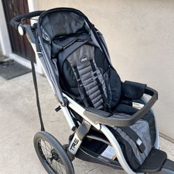 Chicco Jogging Stroller for Sale in Phoenix, AZ OfferUp