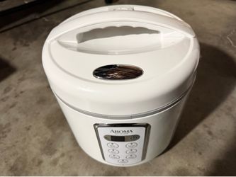 AROMA Rice Cooker