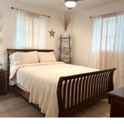 Queen Bedroom Set Bassett Furniture Solid Wood