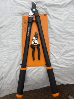 Fiskars 2-Piece Lopper & Pruner Set – NEW