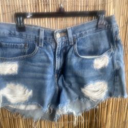 Levis Woman Cut Off Shorts Size 33