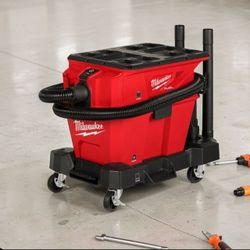 Milwaukee
M18 FUEL 6 Gallon Wet/Dry Vacuum PACKOUT
