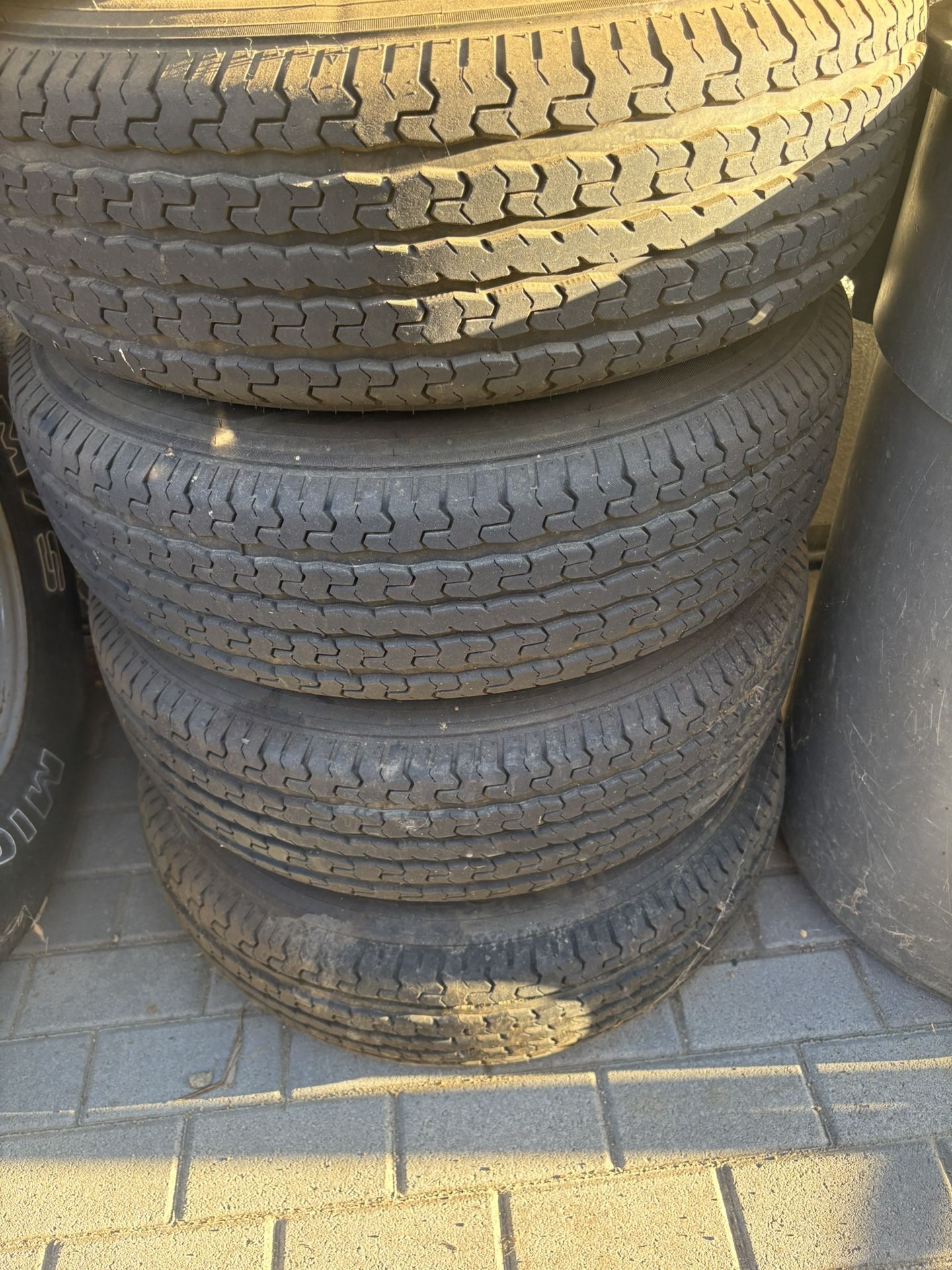 Heavy Duty 8 Lug Trailer Wheels And Tires 