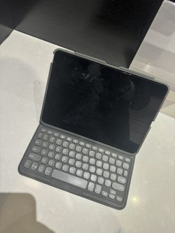 11-inch iPad Pro Wi-Fi + Cellular 128GB - Silver