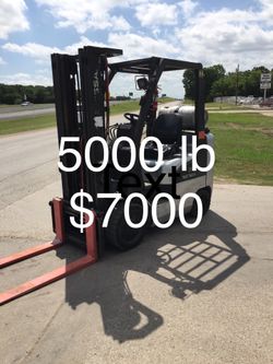 2011 Nissan forklift 5000 lbs triple stage Sade shift
