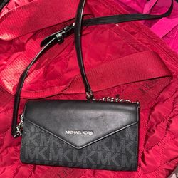 Crossbody purse