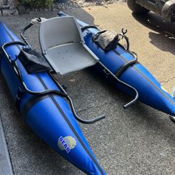 Bear Pontoon Boat 8Foot Tubes $200.00