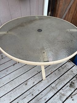 Free patio table
