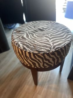 Small Cushion seat