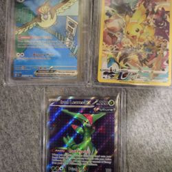 HOLOGRAPHIC POKEMON CARDS 