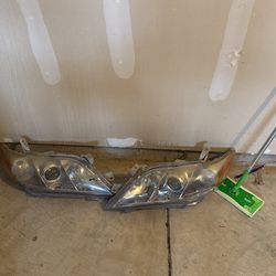 2008 Toyota Camry Headlights