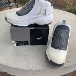 Air Jordan XIX 