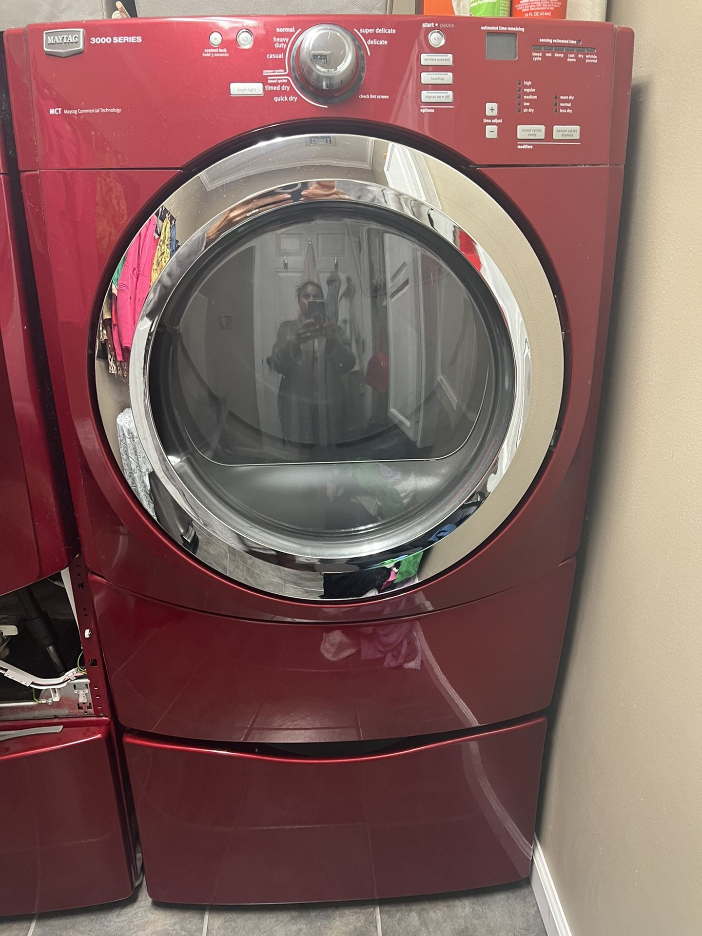 Maytag 3000 Series Electric Dryer Works Great/pedestal Is Extra 