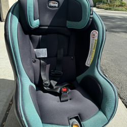 Chicco Zip Fit Convertible Car Seat Green And Black