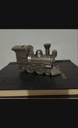 1992 LOCOMOTIVE COIN BANK 6"×3"