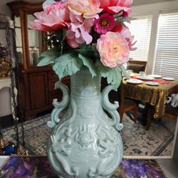 Mid 20th Century Chinese Porclain Dragon Urn