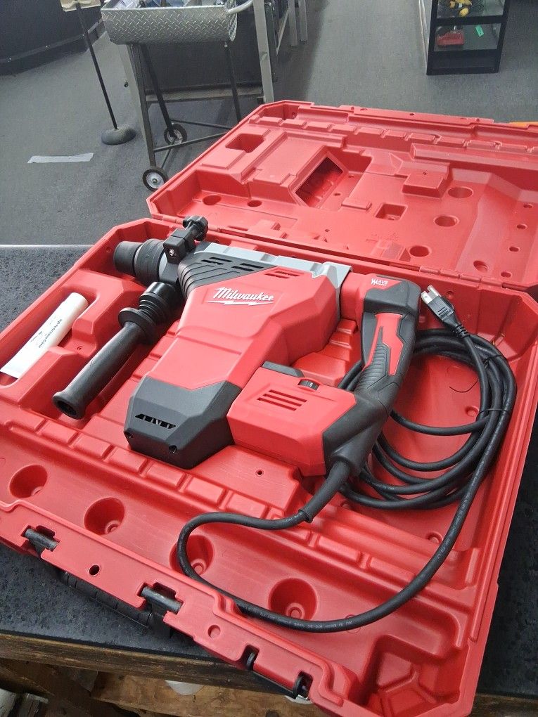 Milwaukee 5546-21 Rotary Hammer