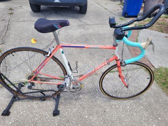Vintage Centurion Expert Ironman Dave Scott Bike Bicycle Like New. Shimano 105 components 19" Frame 700 rear tire and 24" Front tire all tuned up - $1