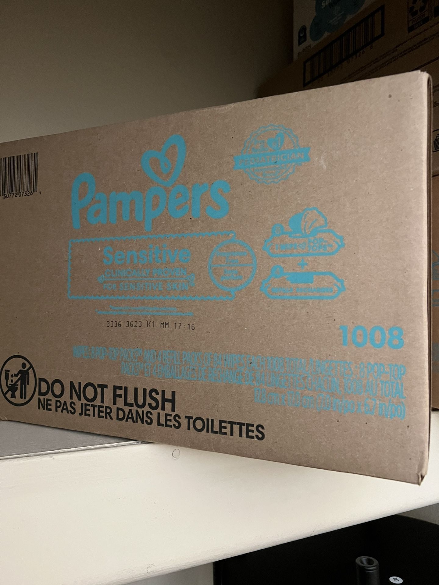 Pampers  sensitive wipes