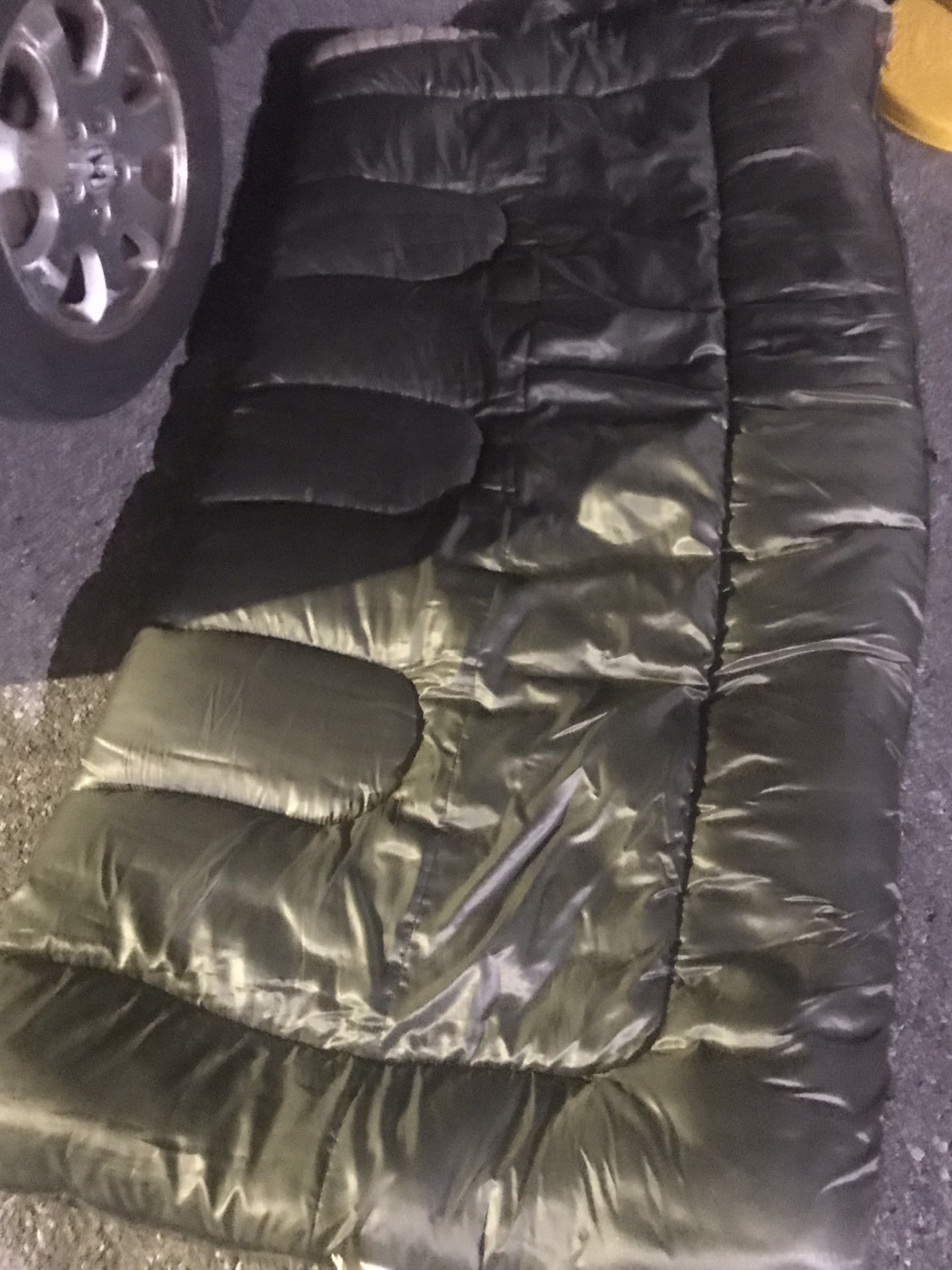 Very nice downs: sleeping bag adult size very nice only $25 firm