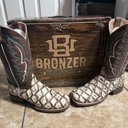 Bronzer Boots Fish