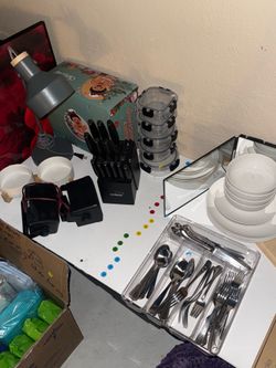 5 glass storage containers with plastic clip top