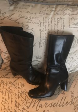 Women’s Boots 👢