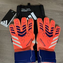 Adidas Predator Soccer Gloves