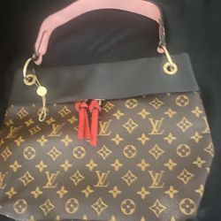 Louis Vuitton Tuileries Hobo Monogram 