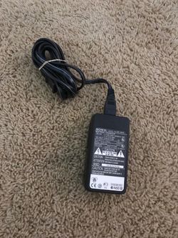 Sony model no BC-V615 battery charger excellent working condition