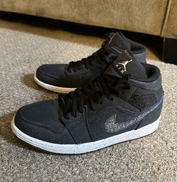 Air Jordan 1 Mid “Crater” Size 9