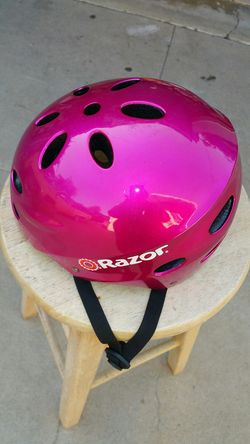 Casco para niña esta nuevo nomas no esta en su caja