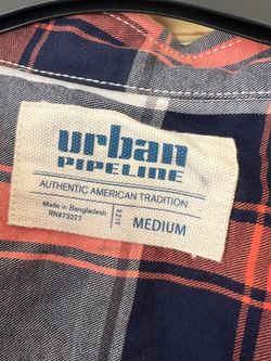 urban ELE AUTHENTIC AMERICAN TRADITION Made in Bangladesh RN#73277 E MEDIUM