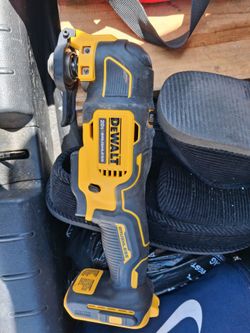 Dewalt multi tool and riciprocating saw