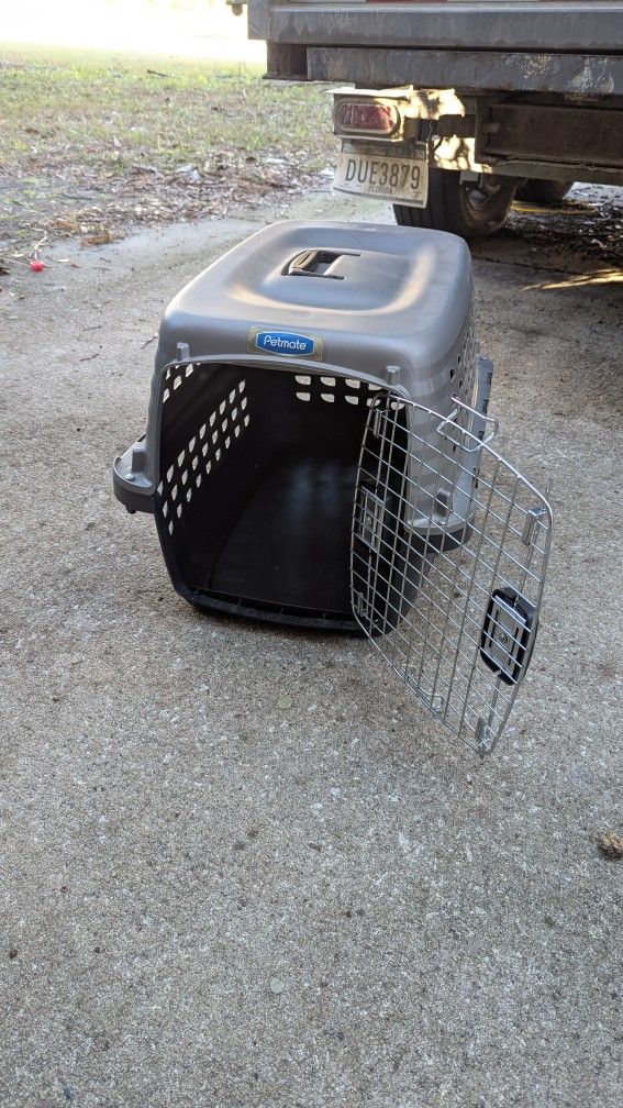 Large Petmate Cat Carrier