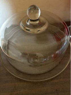 Clear, glass cake plate with dome