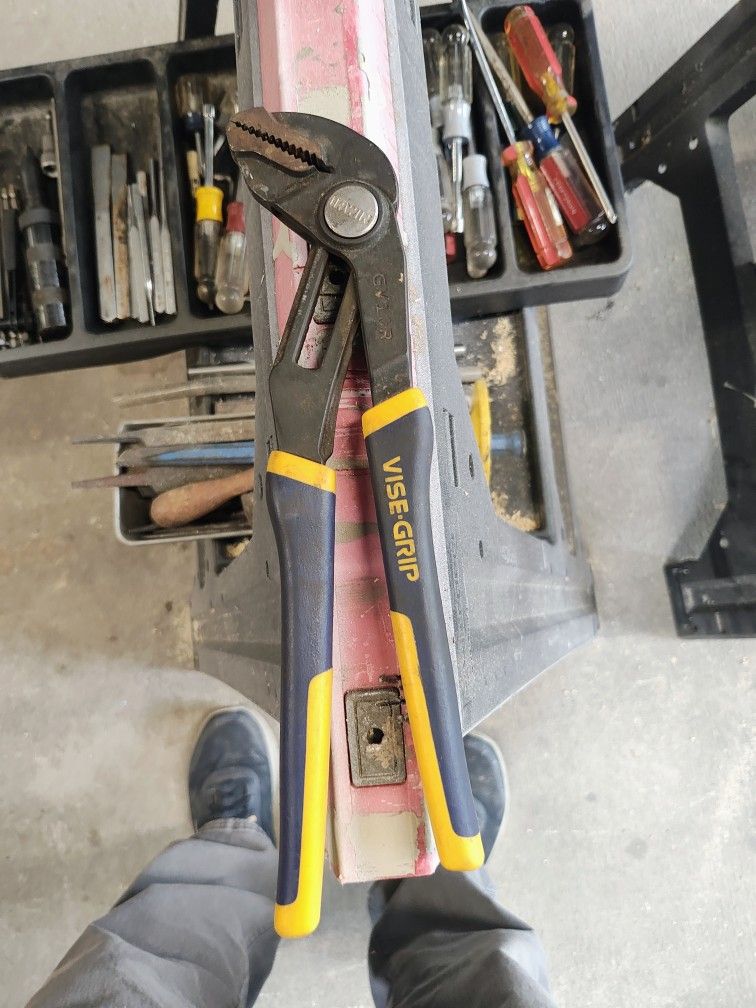 Pliers