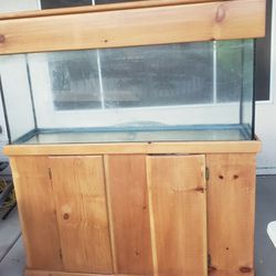 Aquarium fish tank