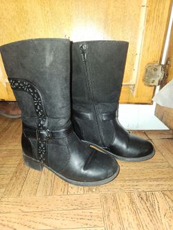 Black boots 11c