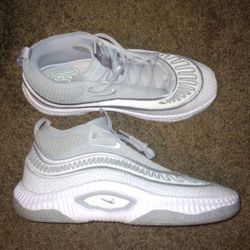 Nike Men's Cosmic Unity 3, Grey/White, Size 12