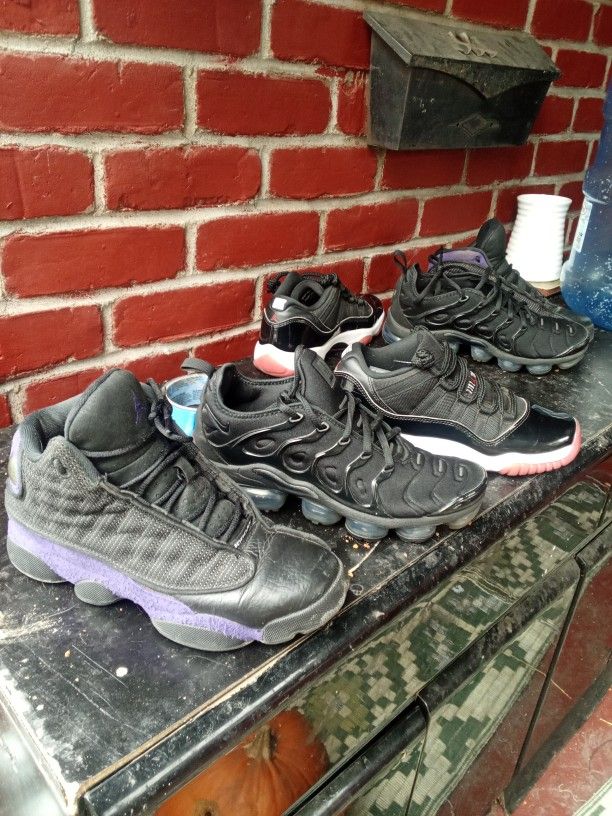 Size 8 Air Maxes, Nike Retro, Ect