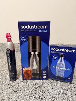 SodaStream Terra Sparkling Water Maker Bundle