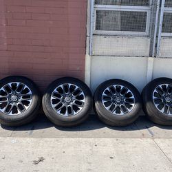 Toyota rims and tires 265/60/R20