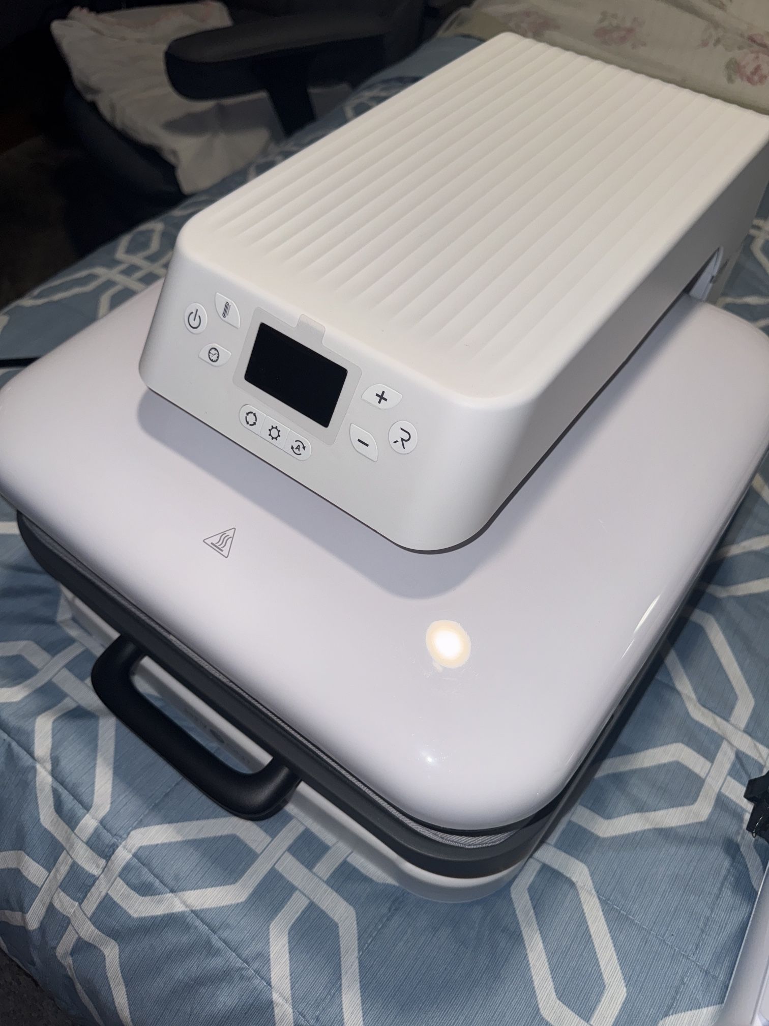 HTVRont Heat Press And Siser Juliet Cutter Bundle With Extras