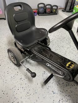 Hauck batmobile pedal go kart 2025