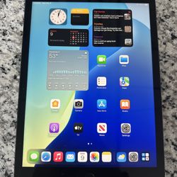 iPad 9th Generation WiFi And Cellular! W/ New Charger And On Latest iOS 18.1