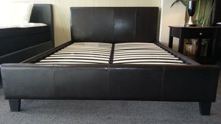 BRAND NEW BLACK FAUX LEATHER KING OR CA KING PLATFORM BEDFRAME